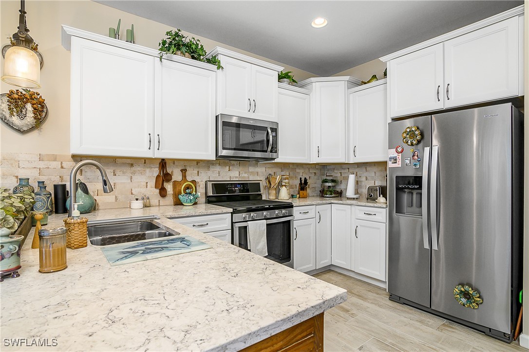 2 Bed Attached for Sale in Winding Cypress, FL, $499,900 — photo 2