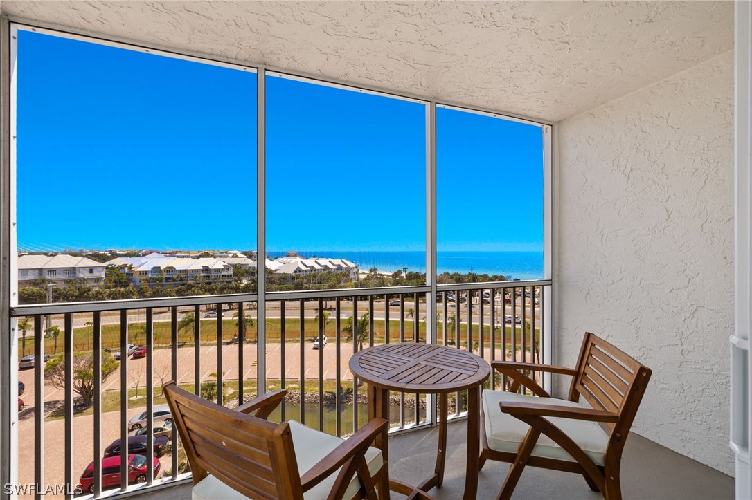1 Bed Waterfront Home for Sale in Beach And Tennis Club, photo 2