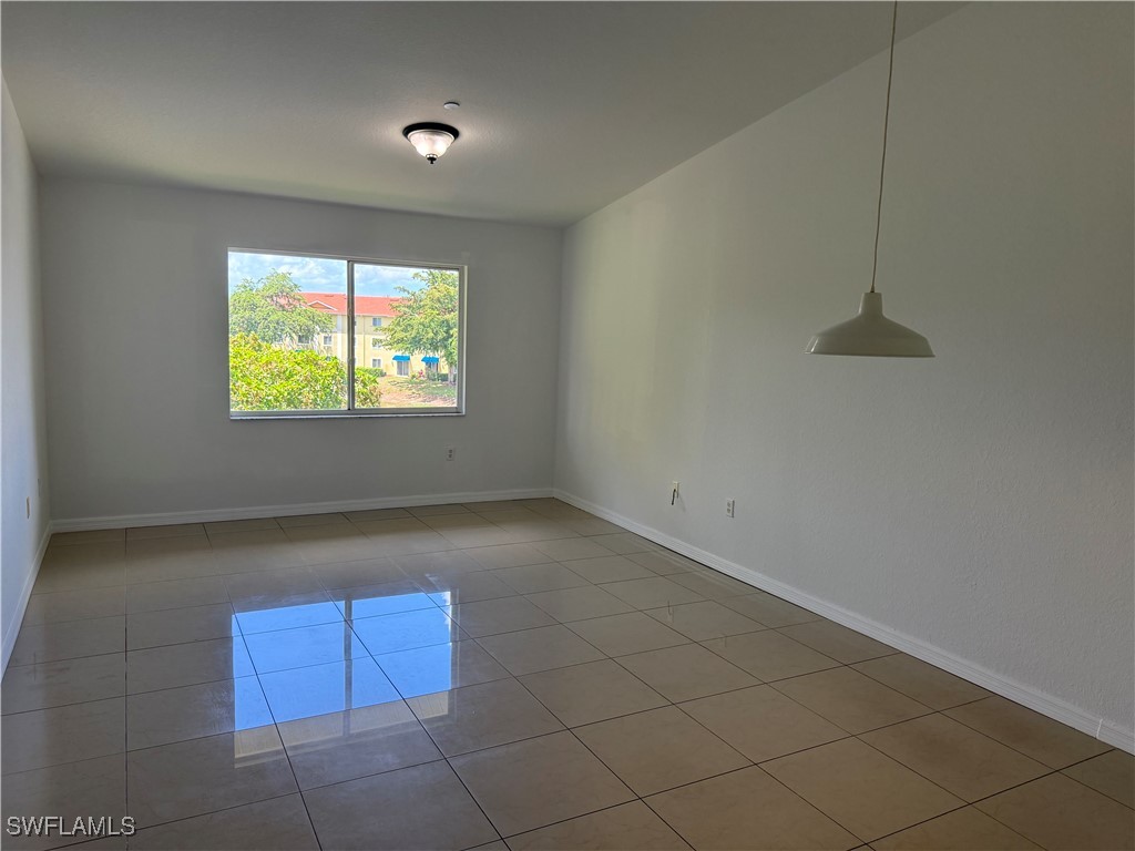 2 Bed Condominium for Sale in Naples, photo 2
