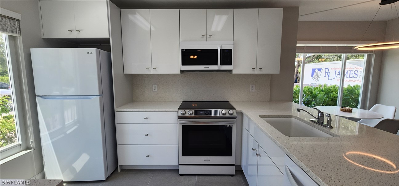 2 Bed Condominium for Sale in Estuary I, photo 2