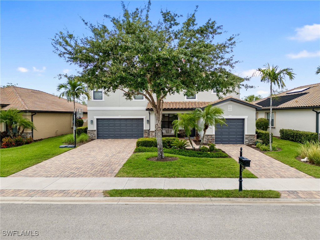 5 Bed Pool Home for Sale in Estero, photo 2
