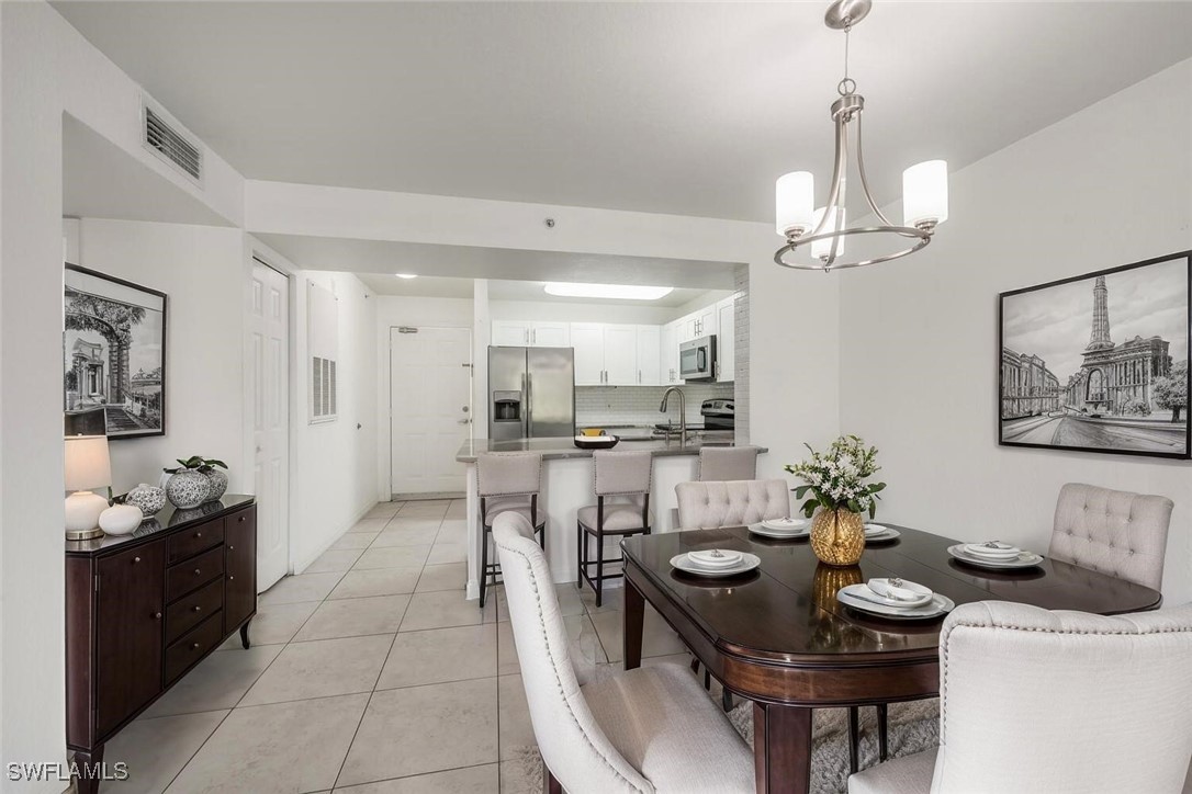 2 Bed Waterfront Home for Sale in Naples, photo 2