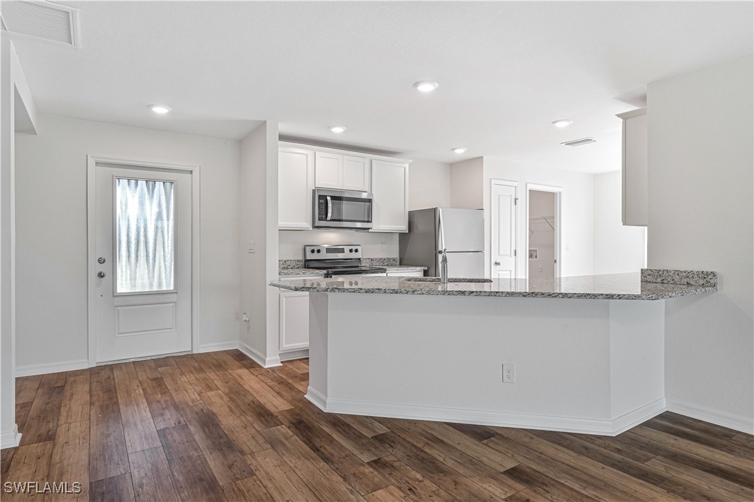 3 Bed SingleFamilyResidence for Sale in Immokalee, FL — photo 2