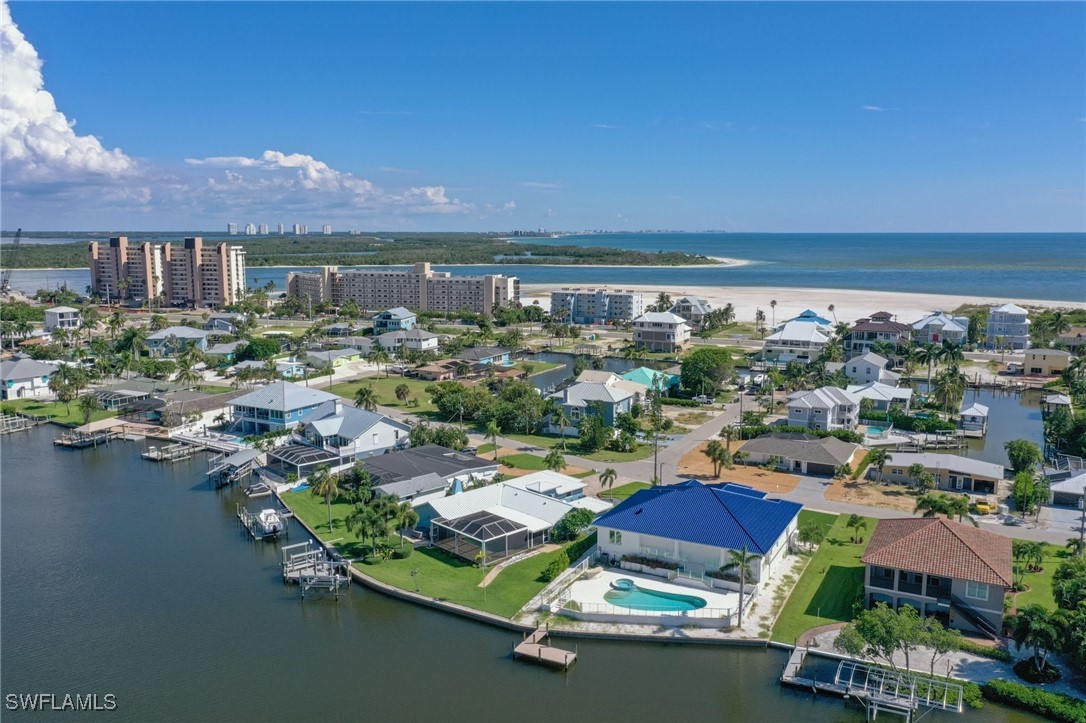 2 Bed Waterfront Home for Sale in Waterside At Bay Beach, FL — photo 2