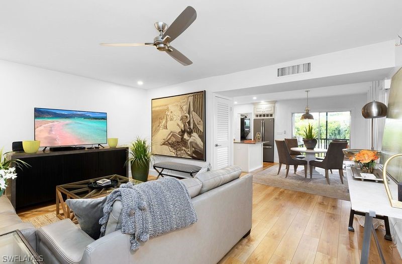 1 Bed Condominium for Sale in Naples, FL, $320,000 — photo 2