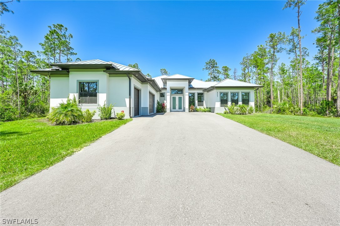 4 Bed SingleFamilyResidence for Sale in Naples, photo 2