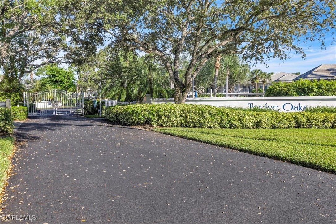 2 Bed Condominium for Sale in Twelve Oaks, photo 2