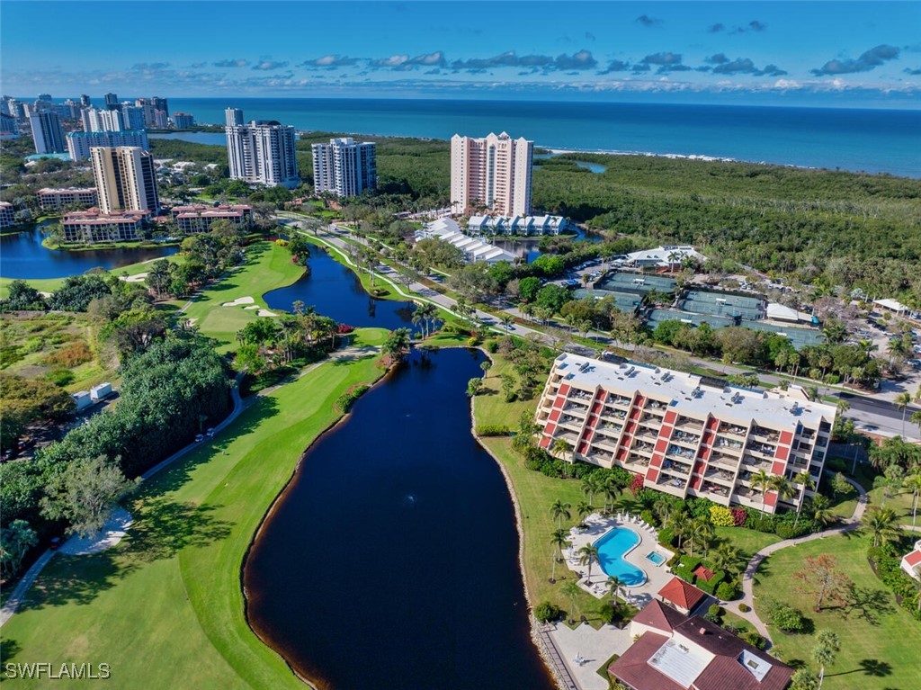 2 Bed Waterfront Home for Sale in Hyde Park, photo 2