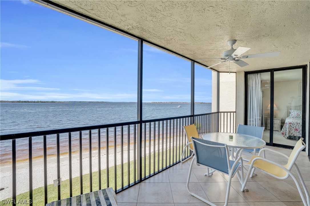 2 Bed Waterfront Home for Sale in Fort Myers, FL, $447,500 — photo 2
