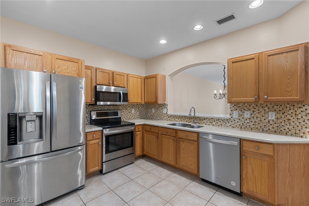 3 Bed Townhouse for Sale in Colonnade At Forum, FL, $305,000 — photo 2