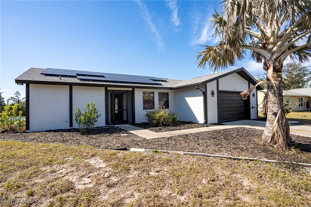 3 Bed Pool Home for Sale in Port Charlotte, photo 2