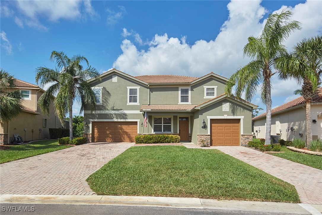 5 Bed Pool Home for Sale in Bella Terra, photo 2