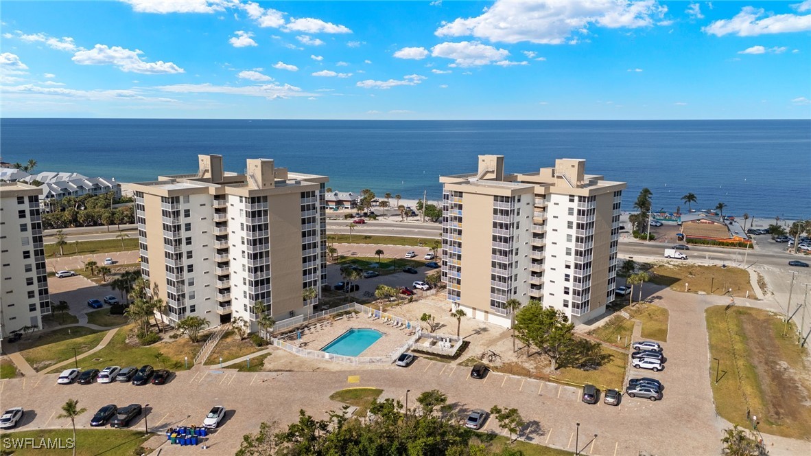 1 Bed Waterfront Home for Sale in Beach And Tennis Club, photo 2
