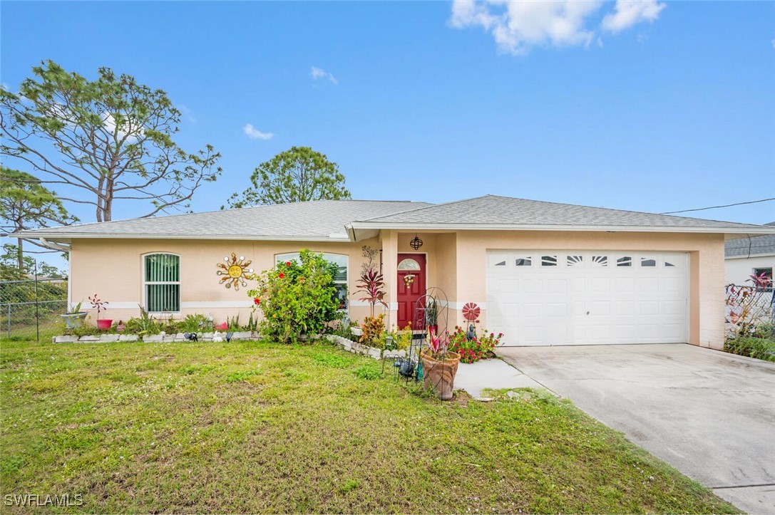 3 Bed SingleFamilyResidence for Sale in Lehigh Acres, photo 2