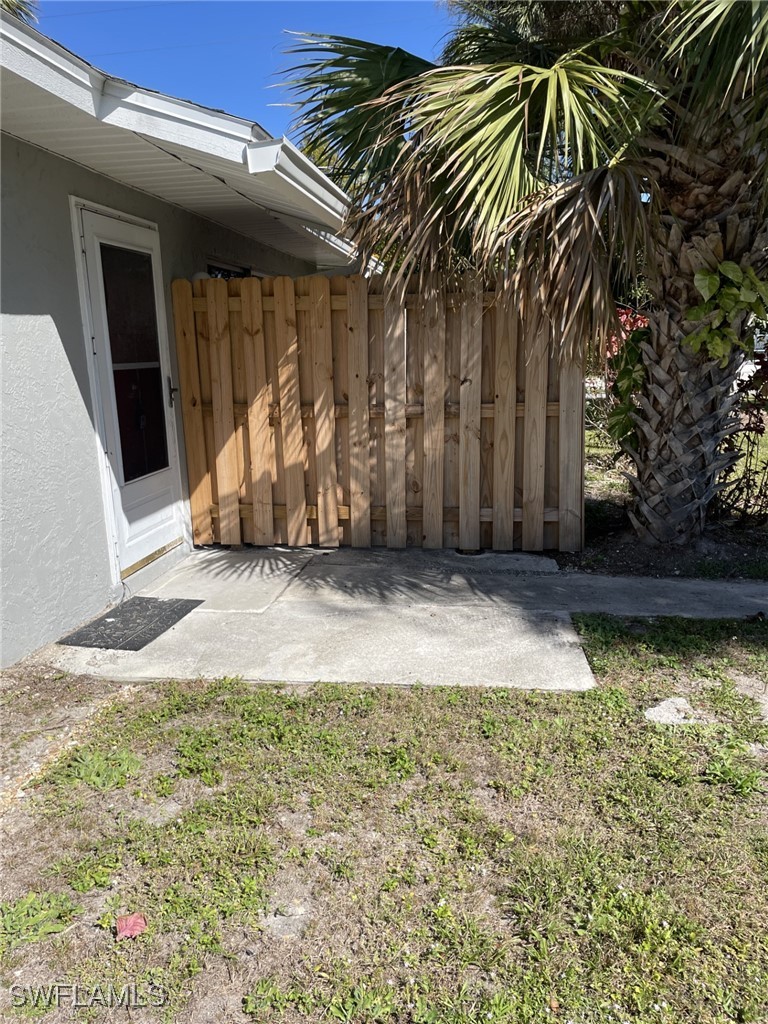 2 Bed Attached for Sale in Palm Frond Condo, photo 2