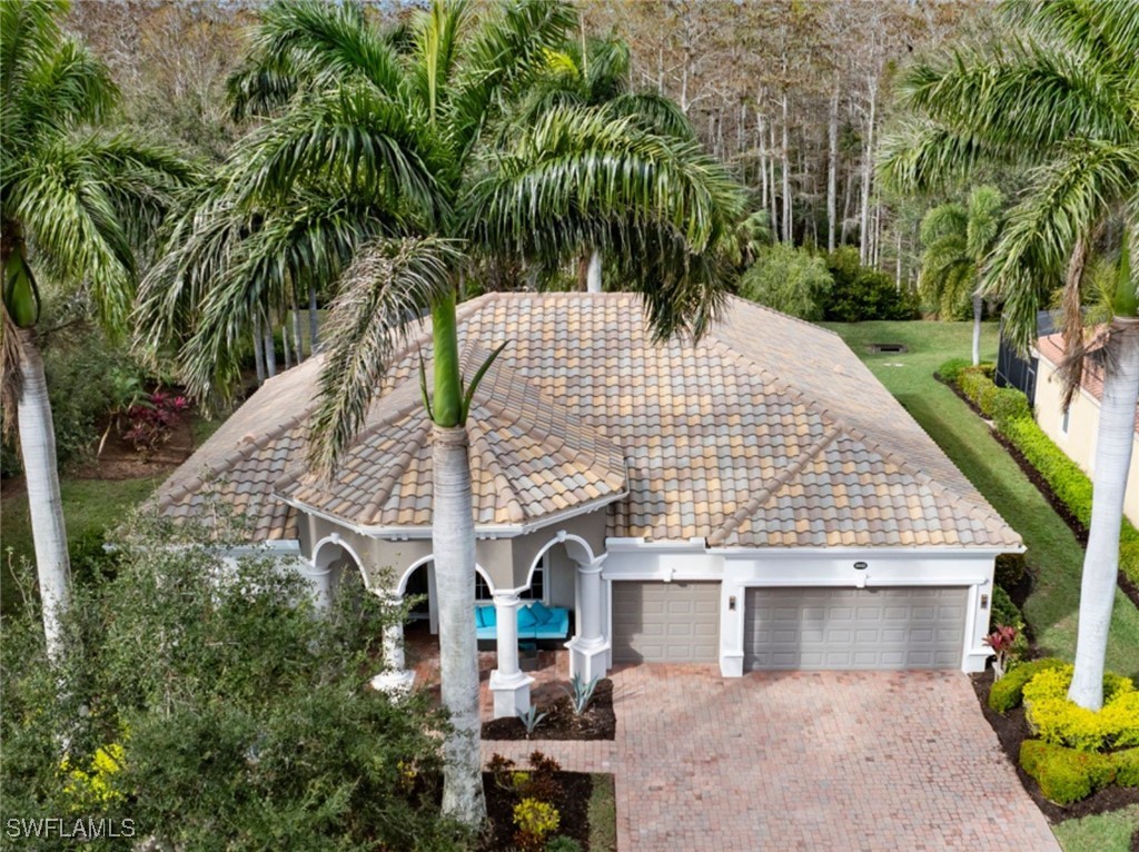 4 Bed Pool Home for Sale in Naples, photo 2