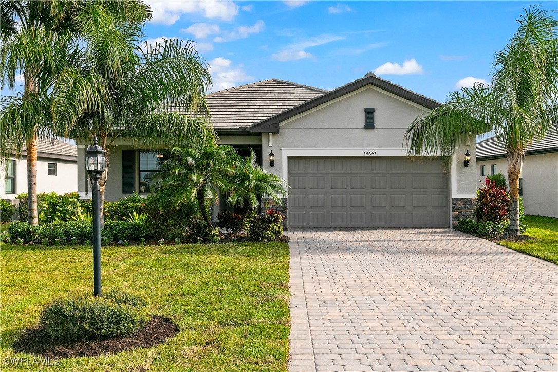 3 Bed Waterfront Home for Sale in Estero, photo 2