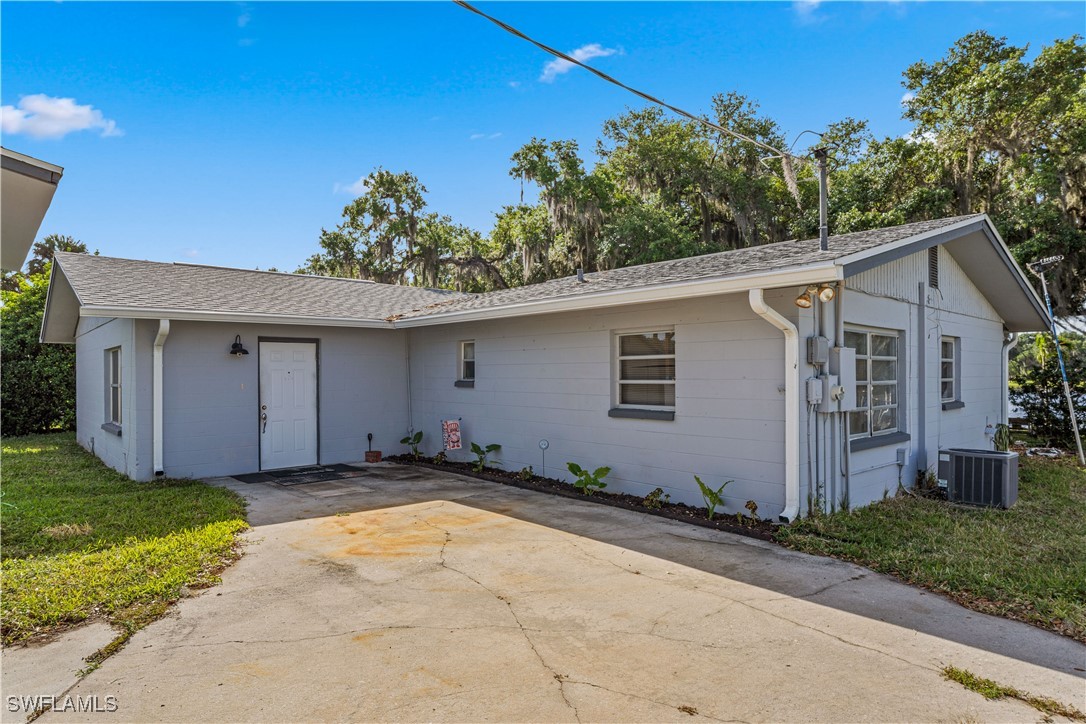 2 Bed Waterfront Home for Sale in Alva, FL, $365,000 — photo 2