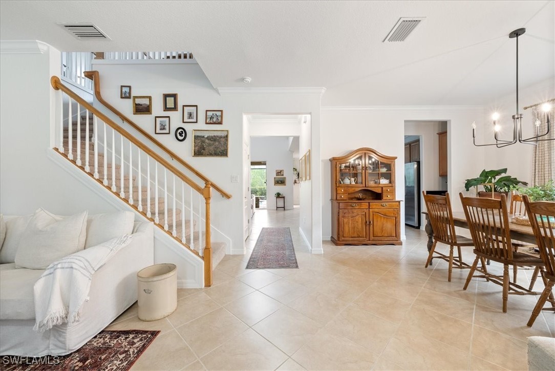 5 Bed Pool Home for Sale in Bella Terra, photo 2
