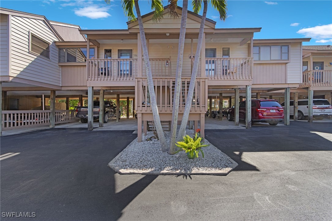 2 Bed Condominium for Sale in Bokeelia, photo 2