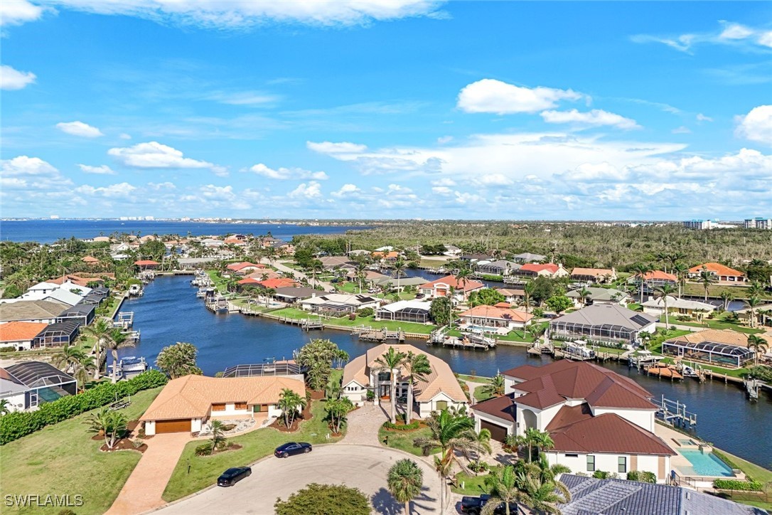 4 Bed Pool Home for Sale in Palm Acres, photo 2
