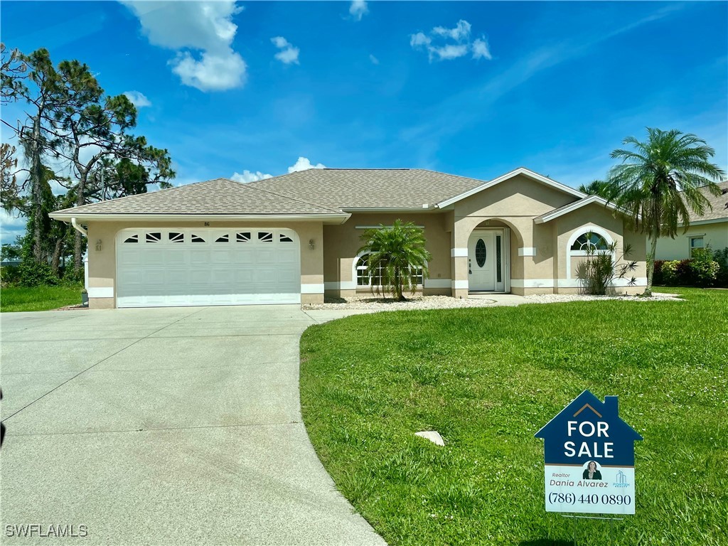 3 Bed Pool Home for Sale in Pinehurst, photo 2