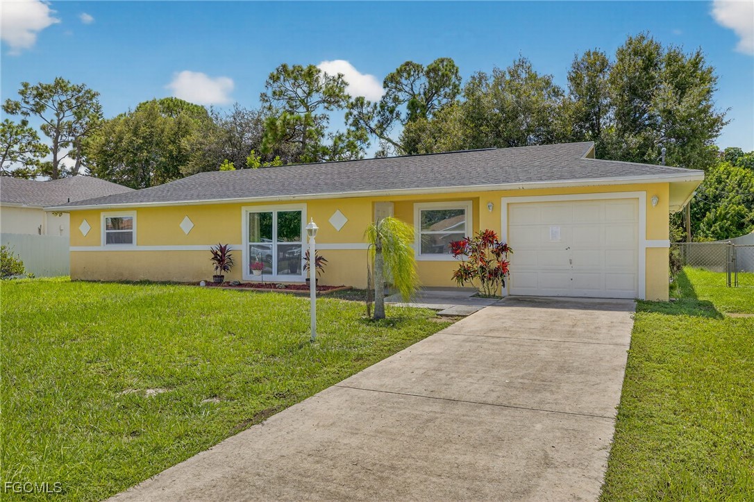 2 Bed SingleFamilyResidence for Sale in Not Applicable, FL — photo 2