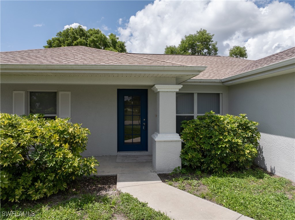 3 Bed SingleFamilyResidence for Sale in Cape Coral, FL — photo 2