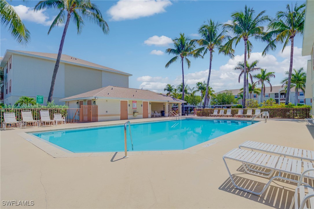 2 Bed Condominium for Sale in Four Mile Cove, FL, $144,900 — photo 2