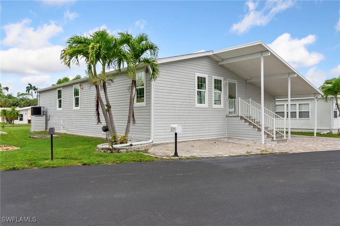 3 Bed ManufacturedHome for Sale in Naples, FL, $250,000 — photo 2