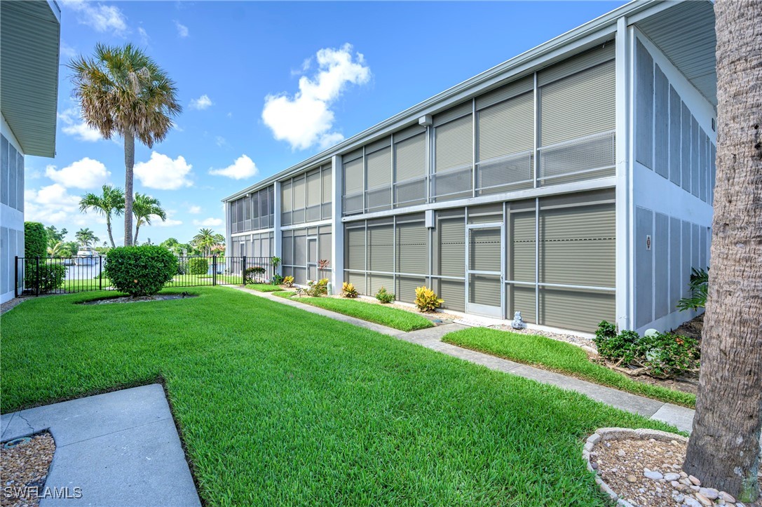 1 Bed Waterfront Home for Sale in Cape Coral, FL, $159,900 — photo 2