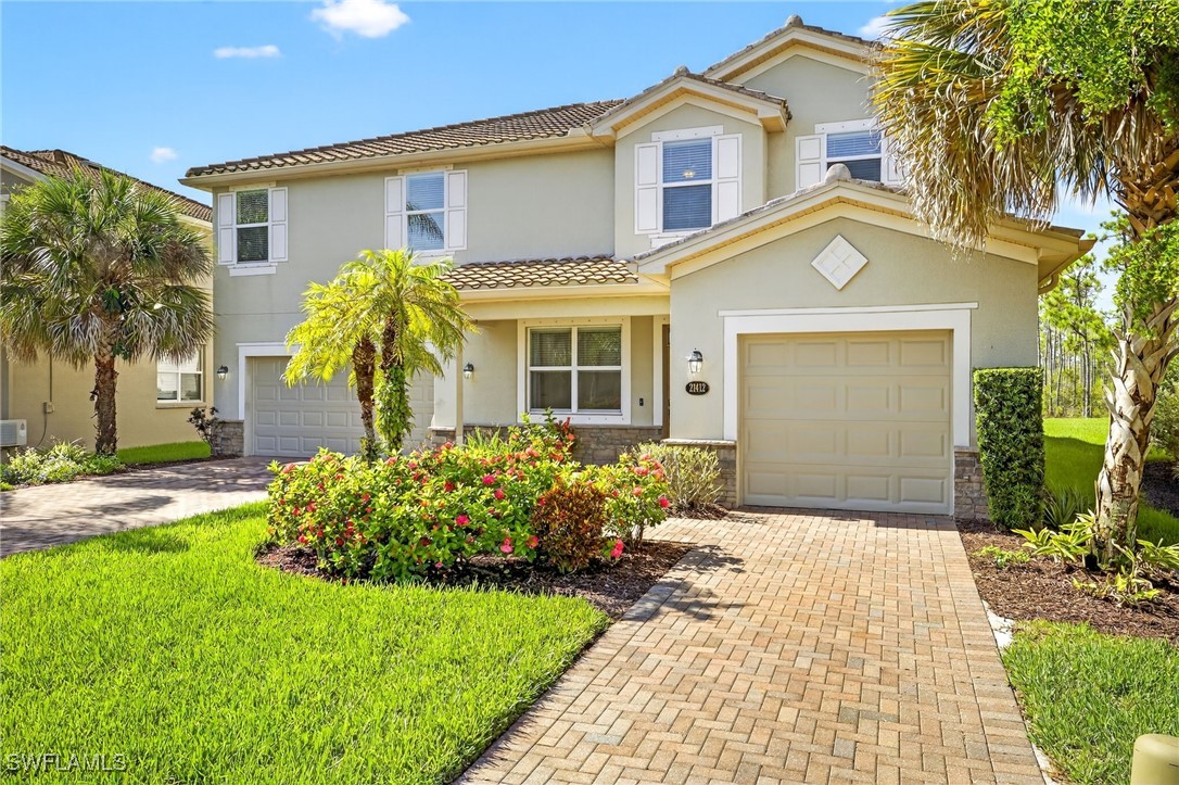 5 Bed Pool Home for Sale in Bella Terra, photo 2