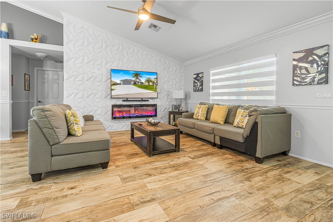 4 Bed SingleFamilyResidence for Sale in Lehigh Acres, photo 2