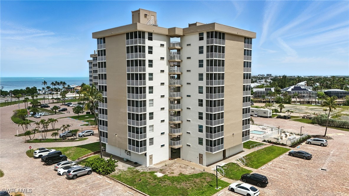1 Bed Waterfront Home for Sale in Beach And Tennis Club, photo 2