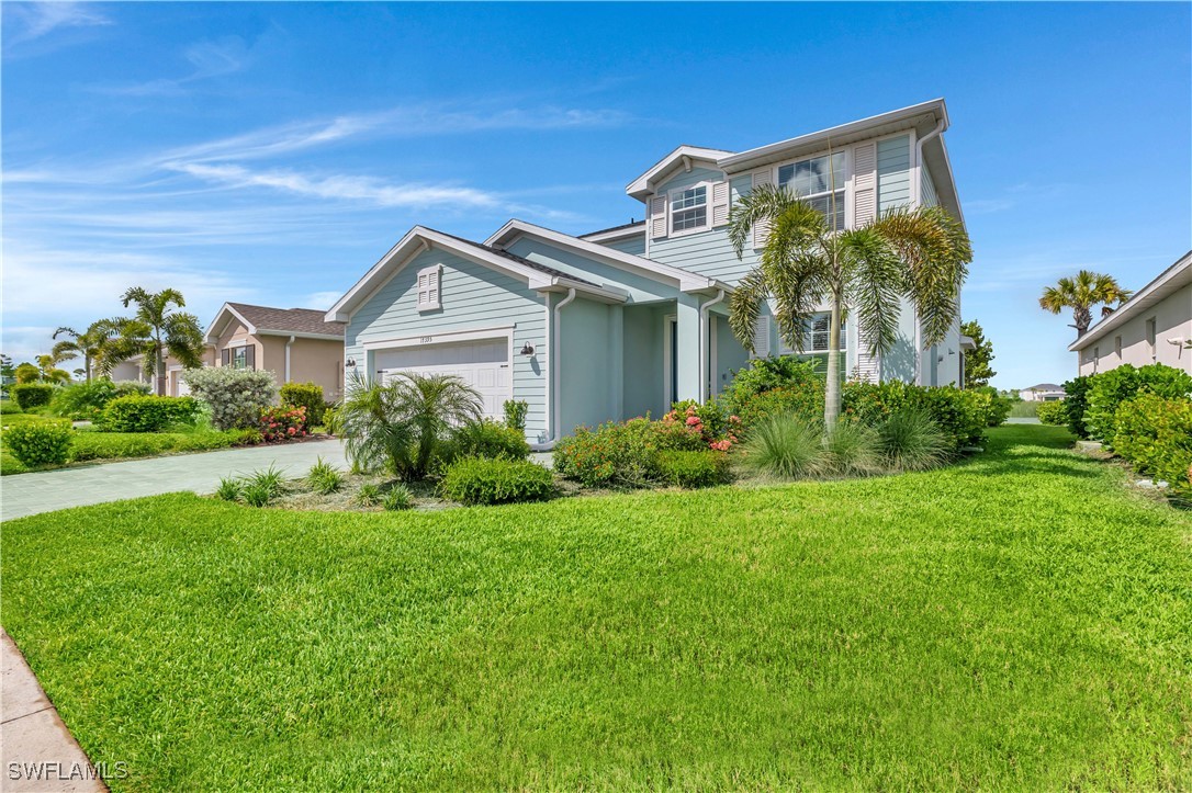 4 Bed Waterfront Home for Sale in Trails Edge, FL, $424,000 — photo 2