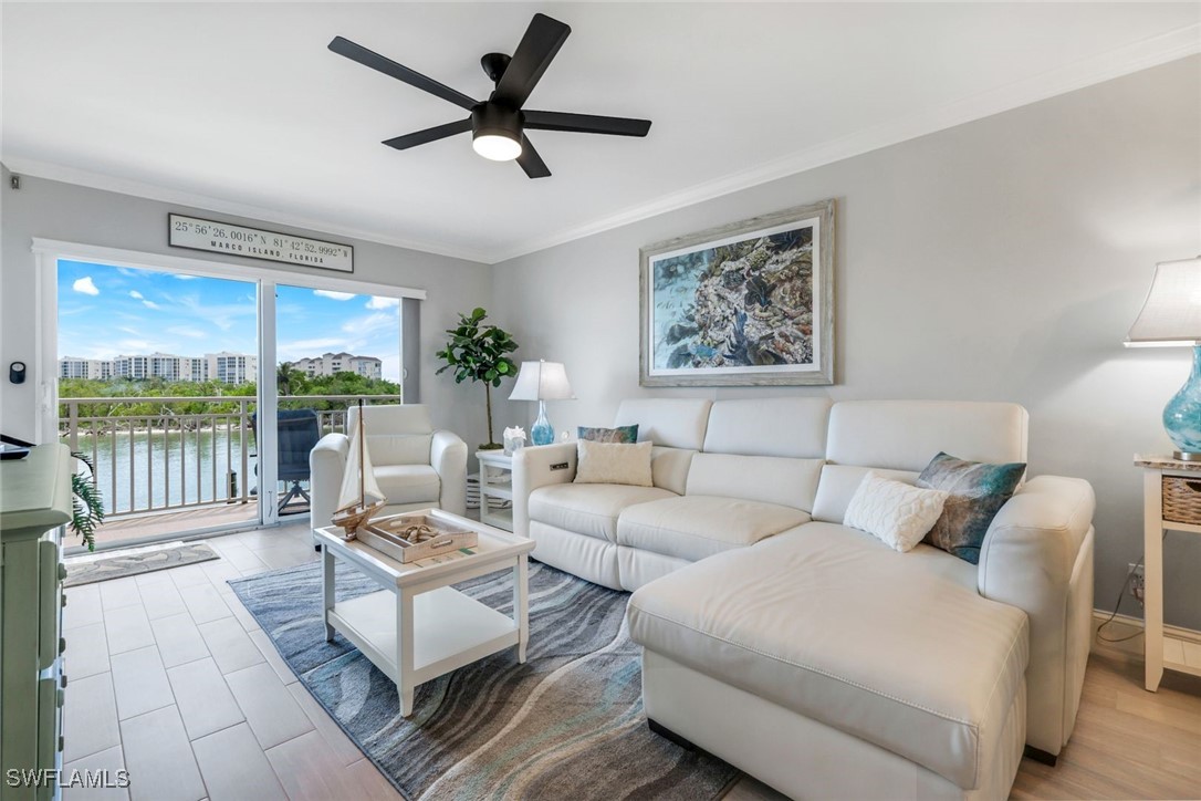 2 Bed Waterfront Home for Sale in Marco Island, photo 2