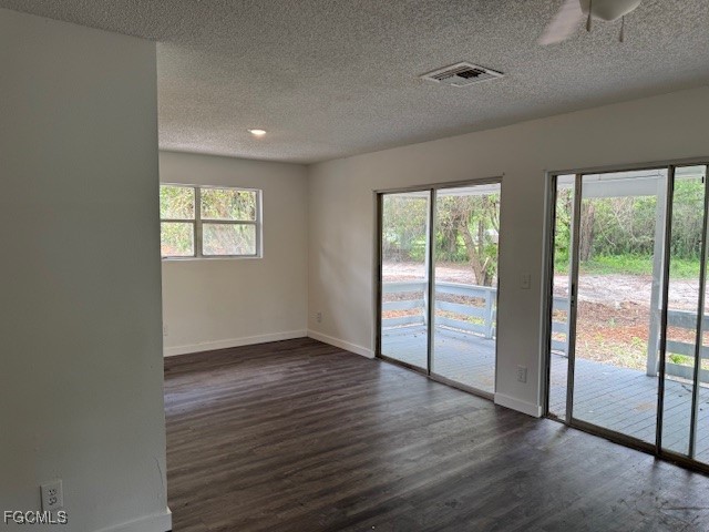 3 Bed SingleFamilyResidence for Sale in Clewiston, FL — photo 2