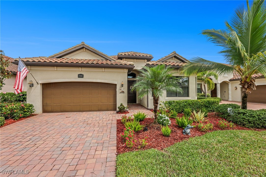3 Bed Pool Home for Sale in Bonita Springs, photo 2