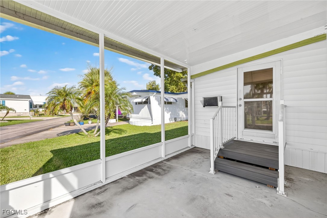 2 Bed ManufacturedHome for Sale in Carriage Village, FL — photo 2