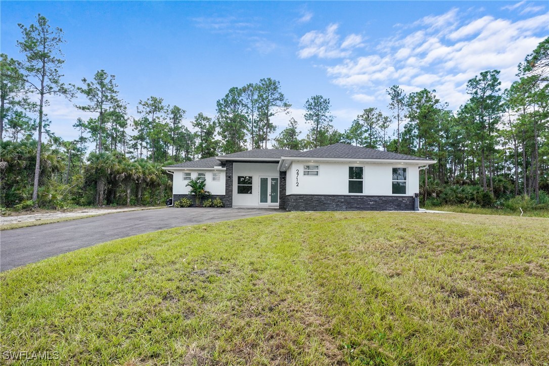 4 Bed SingleFamilyResidence for Sale in Naples, photo 2