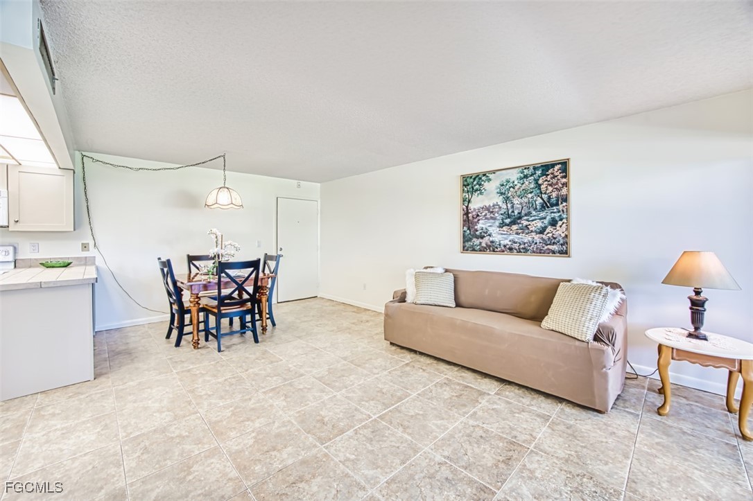 1 Bed Condominium for Sale in Port Charlotte, photo 2