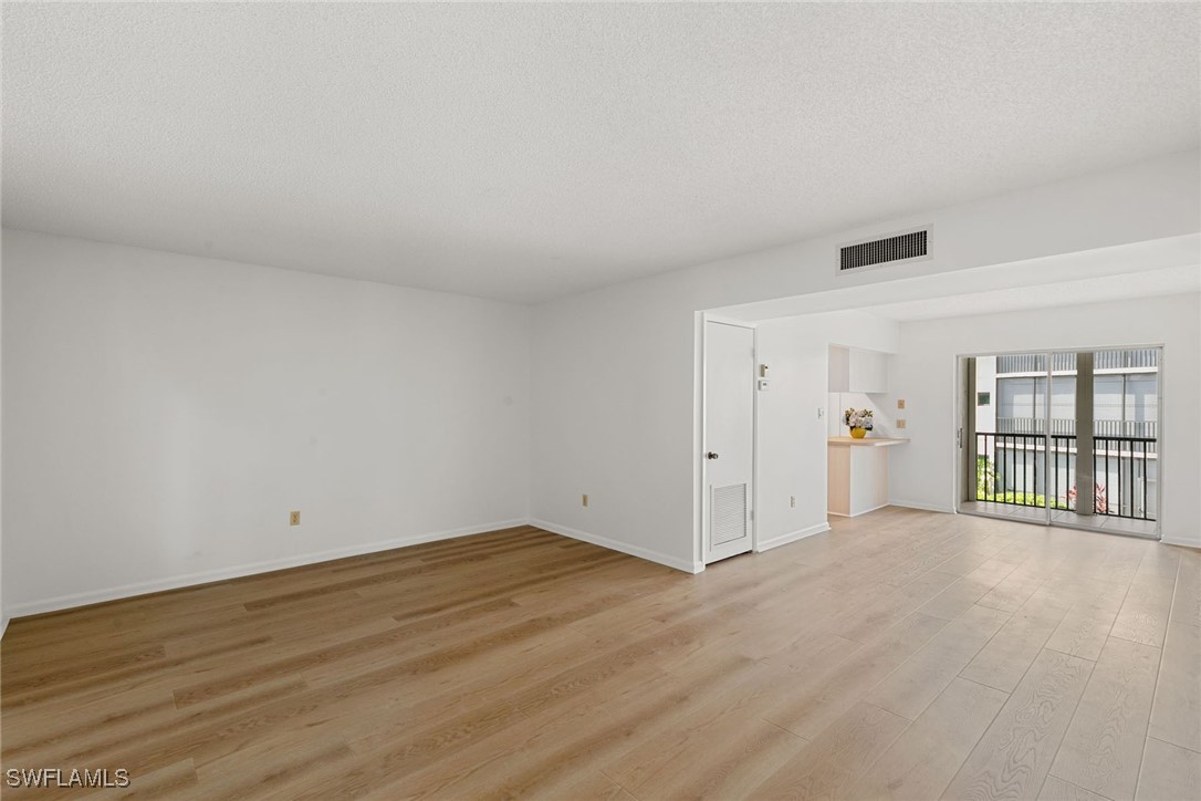 1 Bed Condominium for Sale in Naples, FL, $275,000 — photo 2
