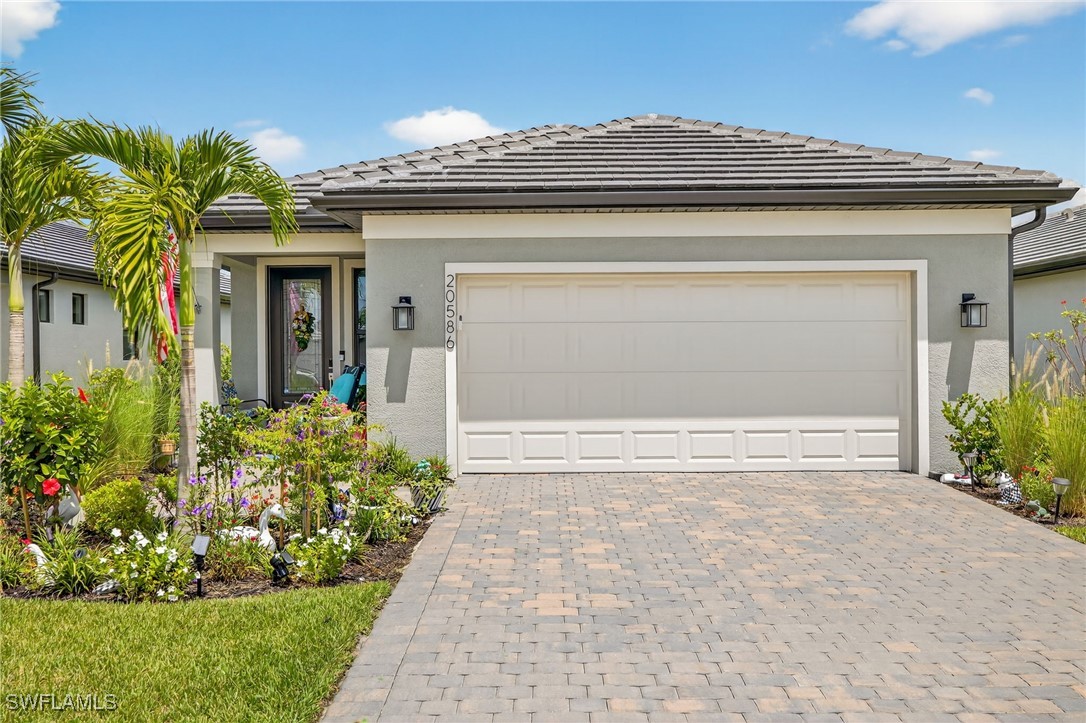 3 Bed SingleFamilyResidence for Sale in Estero, FL, $449,999 — photo 2