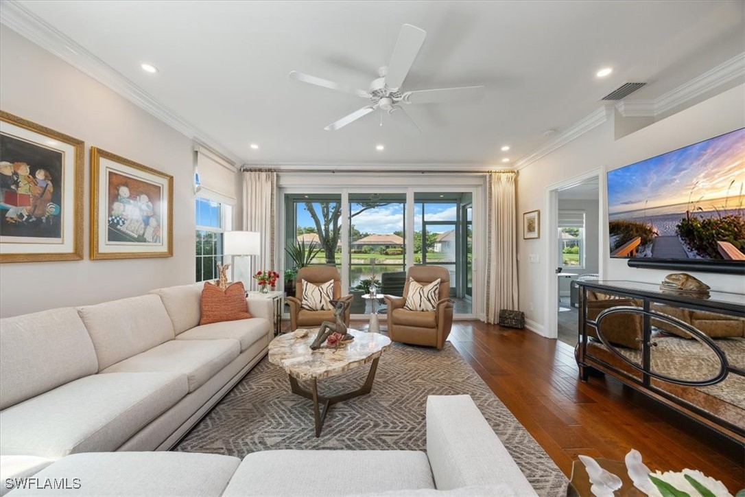 2 Bed Condominium for Sale in Naples, photo 2