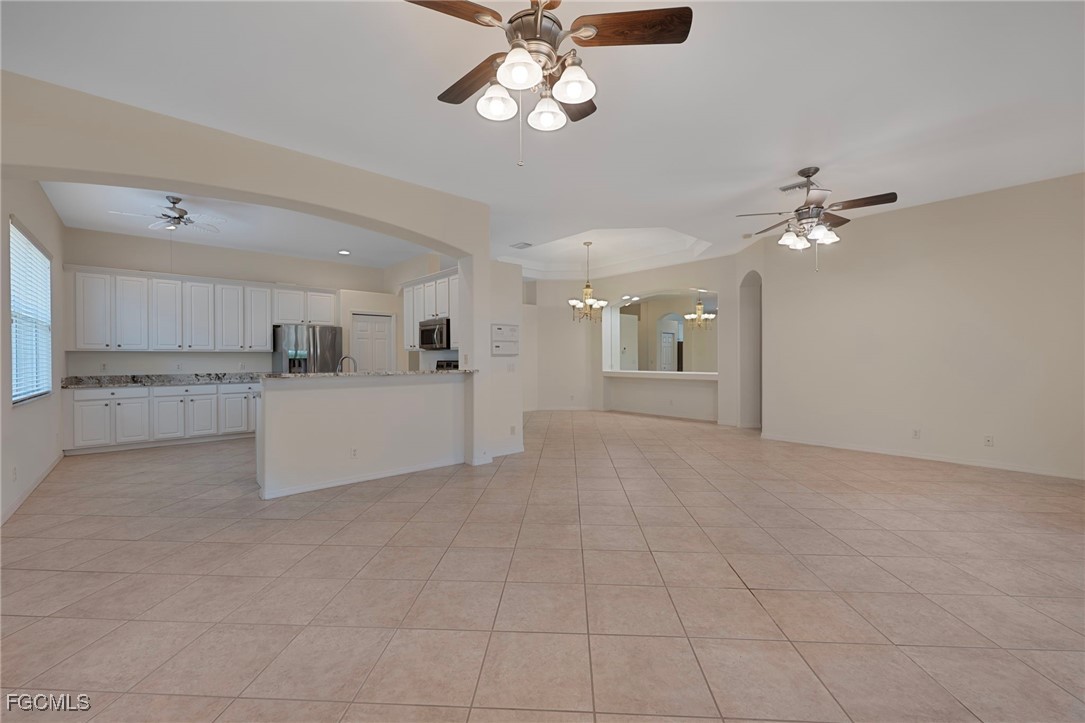 3 Bed SingleFamilyResidence for Sale in Bonita Springs, photo 2