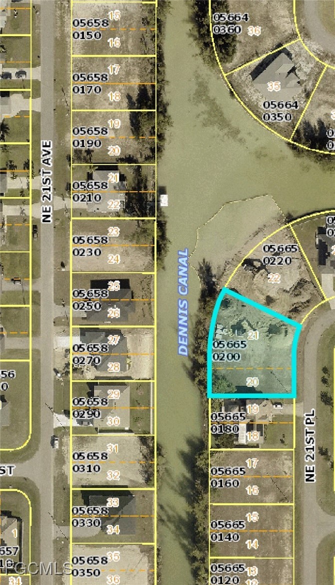 Waterfront Home for Sale in Cape Coral, photo 2