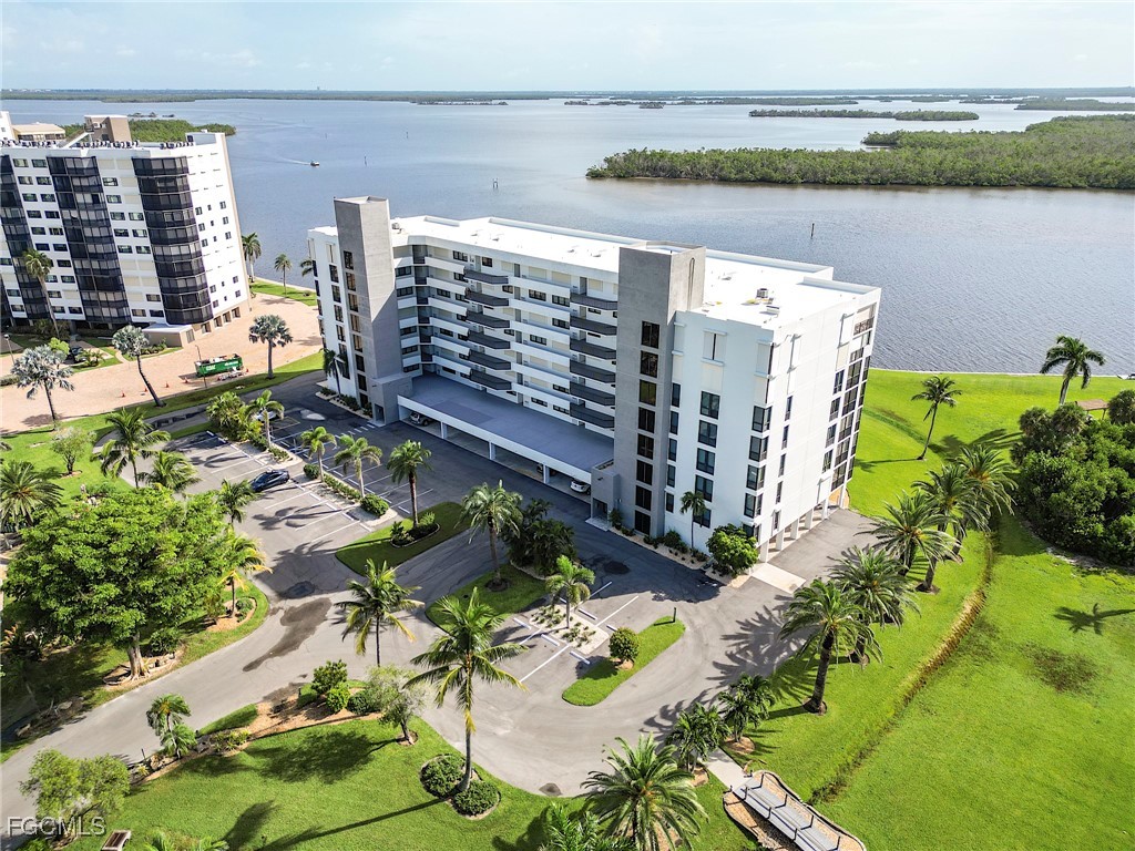 2 Bed Waterfront Home for Sale in The Palms Of Bay Beach, FL — photo 2