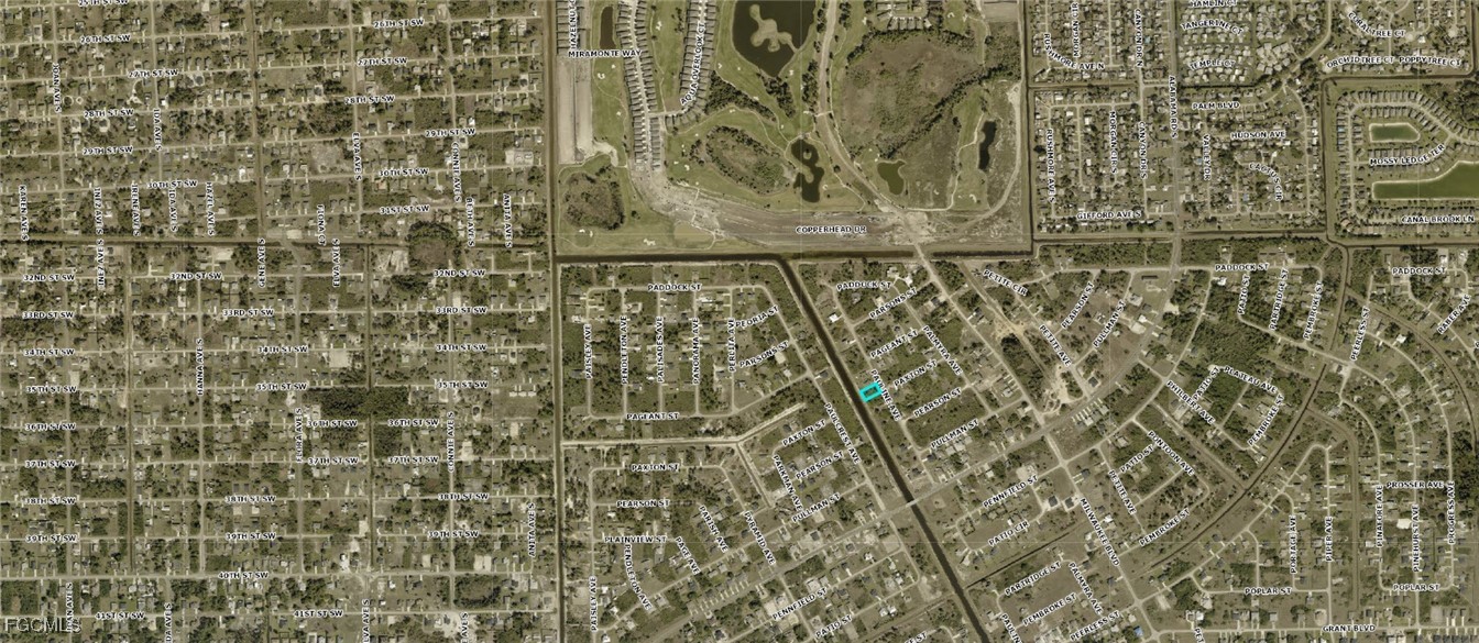 Waterfront Home for Sale in Lehigh Acres, photo 2