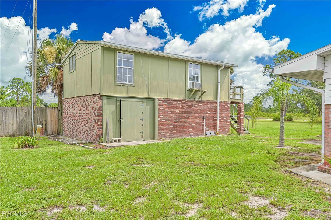 3 Bed SingleFamilyResidence for Sale in Lehigh Acres, photo 2