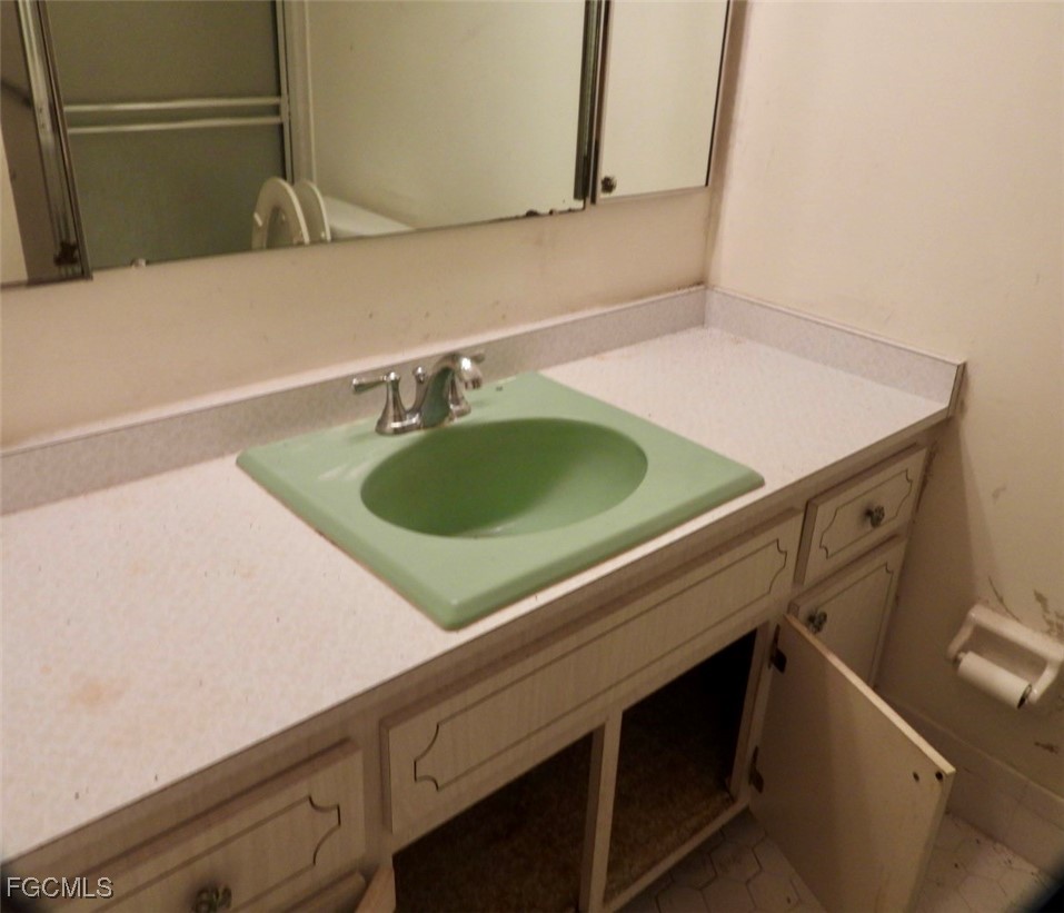 2 Bed Pool Home for Sale in Fort Myers, FL, $120,000 — photo 2